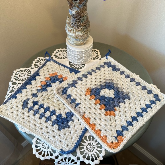 NEW handmade crochet dishcloth set of 2 about 7.75 inches square - Picture 4 of 5